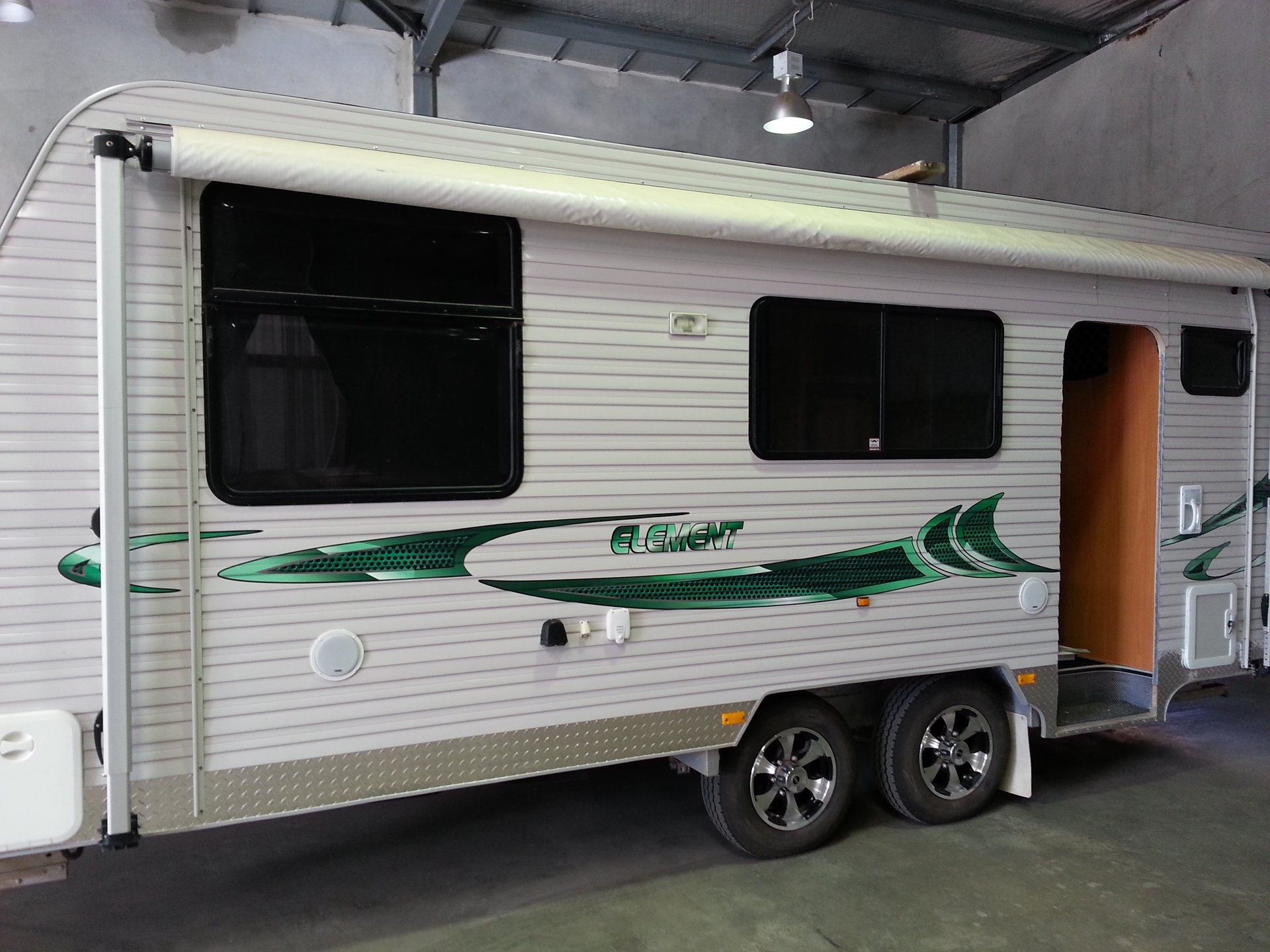Caravans & Trailers