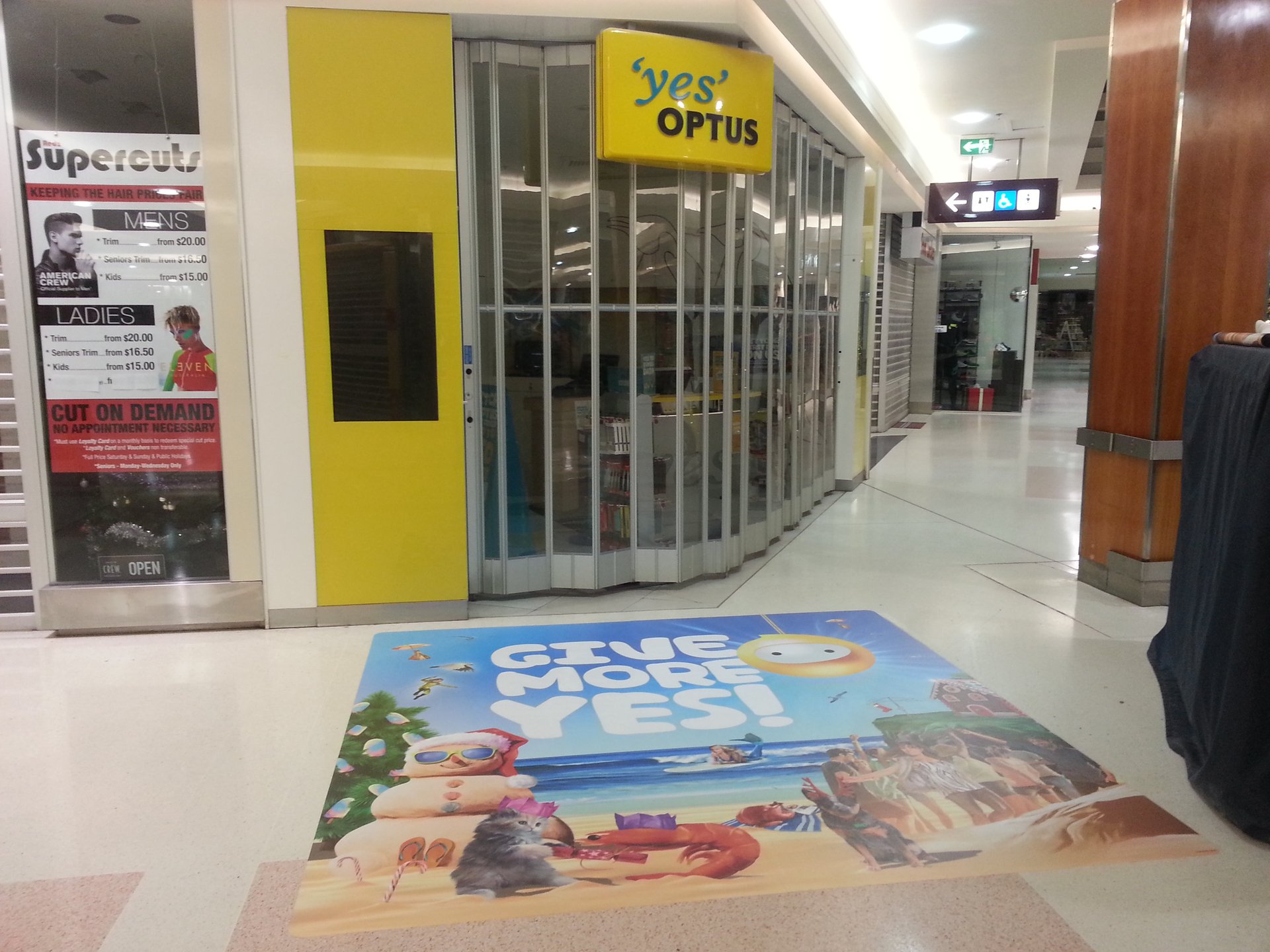 Shopping centre advertising